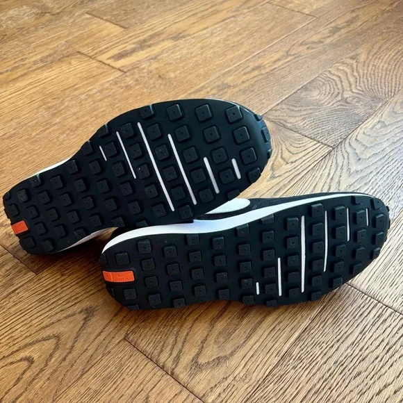 Nike Waffle One - Picture 8 of 12